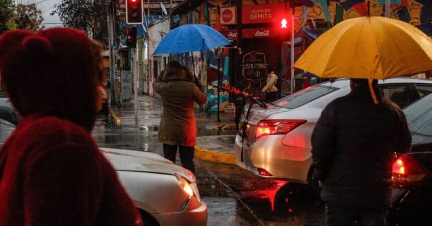 Hasta 105 milímetros: alerta por fuertes precipitaciones en 6 regiones del país
