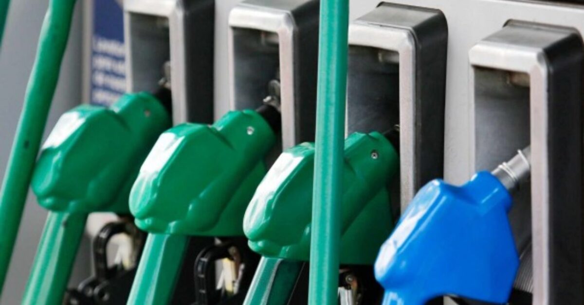 Nueva alza en precios de combustibles: Estrategias para ahorrar en tu carga de bencina
