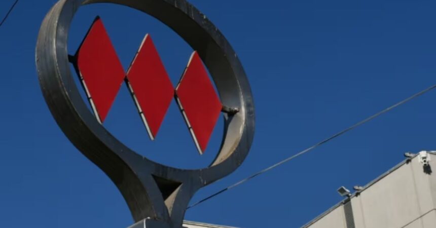 Metro de Santiago cierra seis estaciones por falla técnica en Línea 1