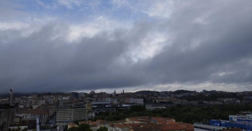 Pronóstico del Tiempo para Santiago: Lluvias Débiles y Cielos Cubiertos este Martes 4 de Junio
