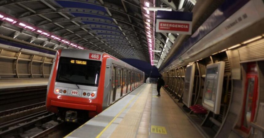 Restablecimiento del servicio en Línea 4 del Metro de Santiago después de incidente