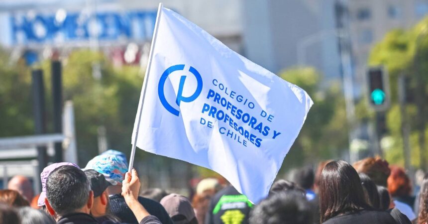 Paro de profesores en Chile: Demandas de no más agobio, acoso y maltrato