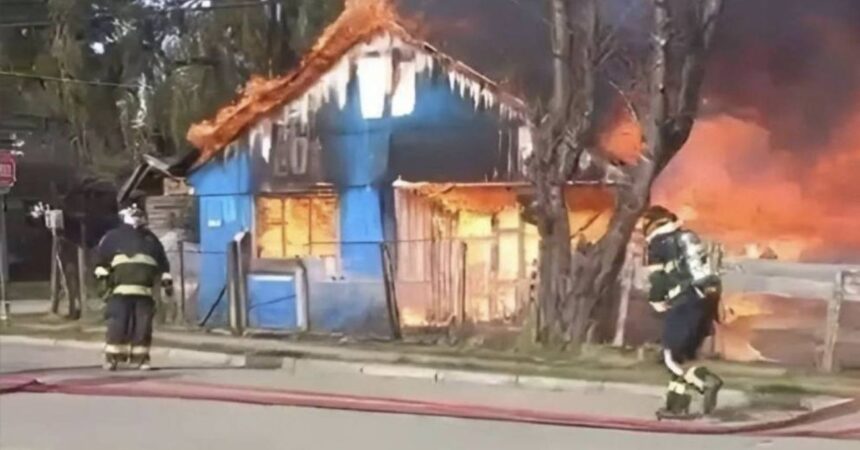 Error garrafal en incendio de Pichirropulli: bomberos dados de baja