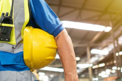Impulsa tu carrera: Oportunidades en logística y transporte.