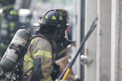 Violento ataque en Punta Arenas desemboca en incendio que arrasa tres casas