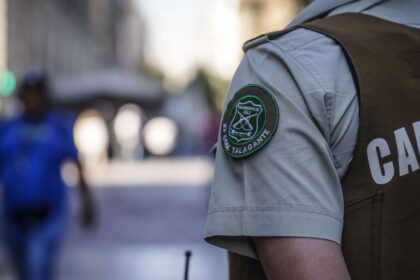Cinco carabineros enfrentan prisión preventiva por cobro de sobornos a transportistas bolivianos