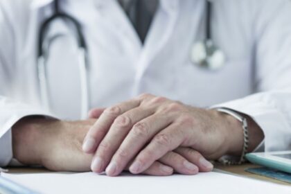 Ginecólogo condenado a 6 años de cárcel por abuso sexual a pacientes en Santiago