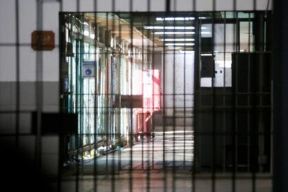 Agresión en el Centro de Cumplimiento Penitenciario de San Antonio: Reo Apuñalado en Cinco Ocasiones