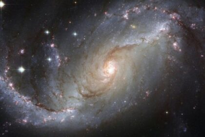 El depósito de agua más grande y distante jamás detectado en el universo