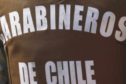 Menor de edad detenido tras persecución policial por portonazo en la Región Metropolitana