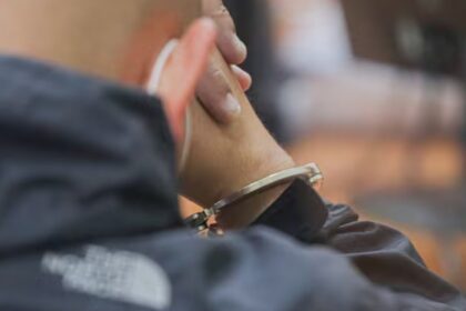 Sentencian a adolescente en Arica por violar a su prima menor