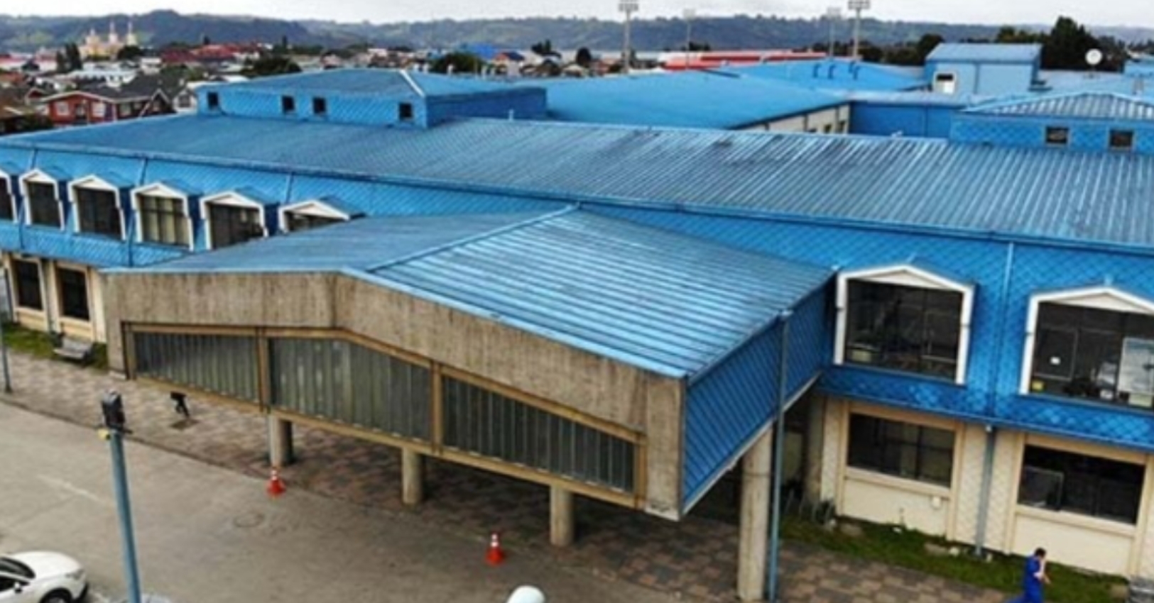 Hospital de Castro recibirá millonaria inversión para renovar mobiliario clínico