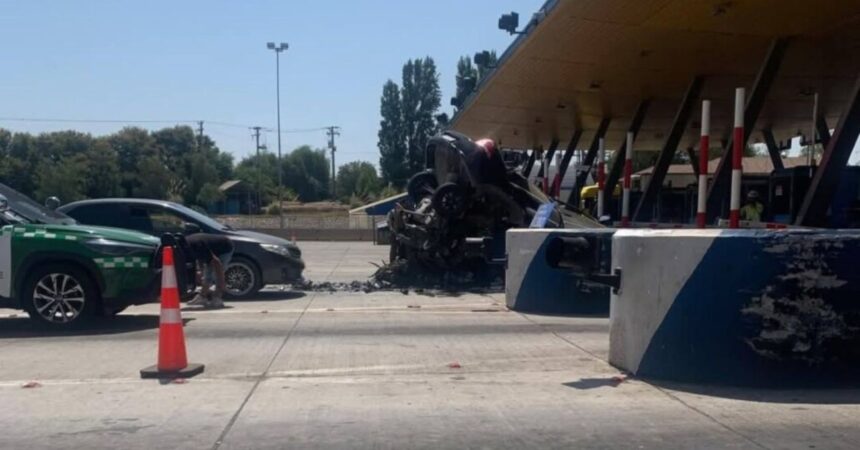 Joven fallece trágicamente tras choque en peaje de Buin