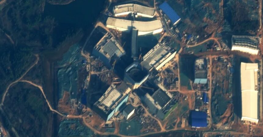 China avanza en la fusión nuclear: la instalación que podría cambiar la energía y el desarrollo armamentístico