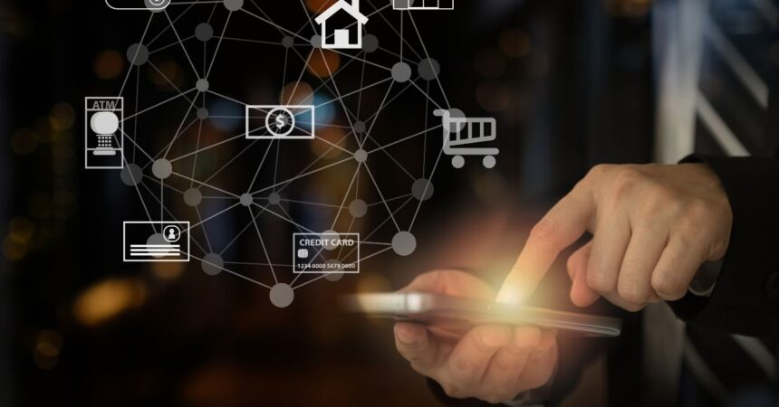 Las aplicaciones más invasivas en el celular: qué datos recopilan y cómo los utilizan