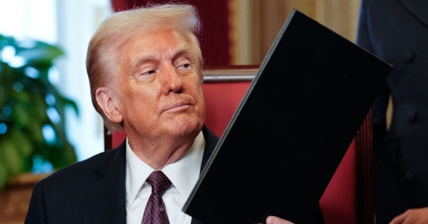 Trump sugiere que Ucrania "podría ser rusa algún día" y condiciona ayuda a acceso a tierras raras