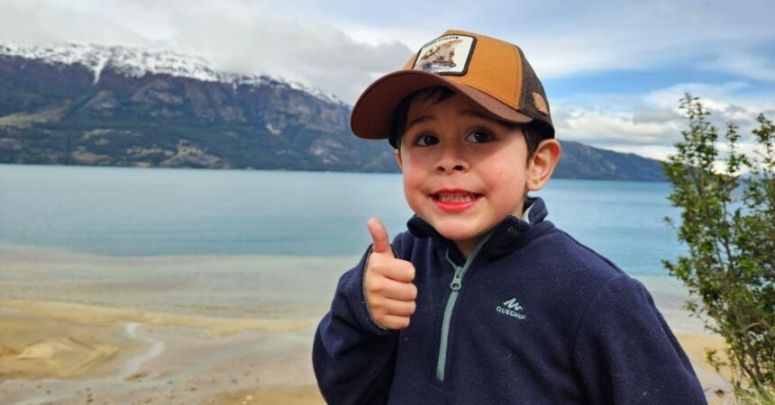Tomás Ross comienza su tratamiento contra la distrofia muscular en Estados Unidos