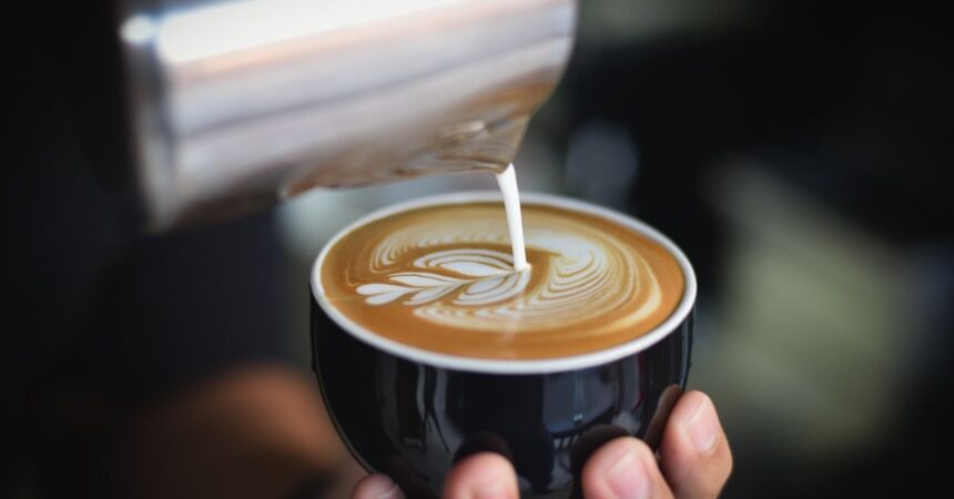 ¿Cuánto café es demasiado? Lo que dicen los médicos sobre su consumo diario