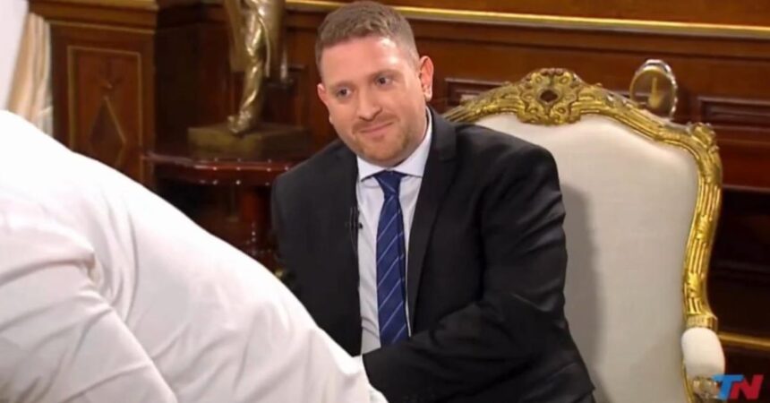 Periodista que entrevistó a Milei admite error: "Me faltó firmeza"