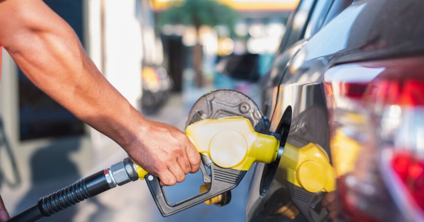 Baja el precio de la bencina en Chile: Nuevos valores desde el 20 de febrero