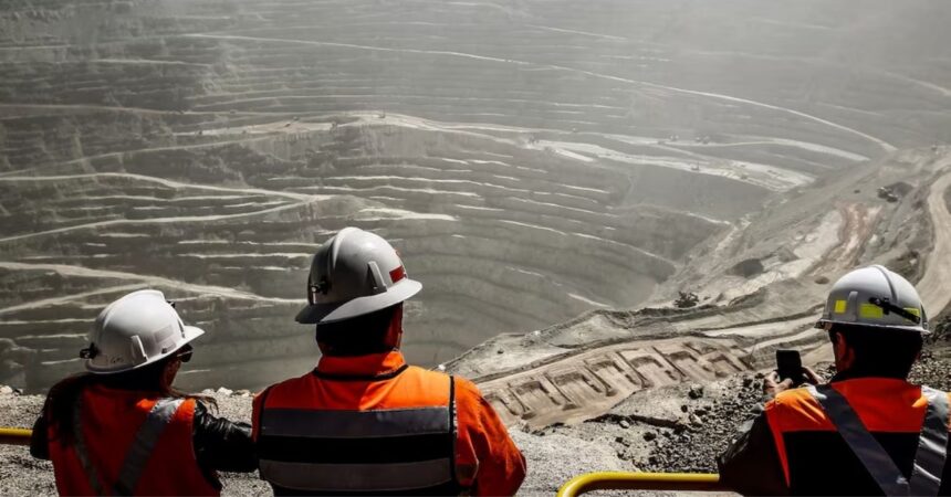 ¿Quieres trabajar en Codelco? Conoce qué cargos están disponibles y cómo postular