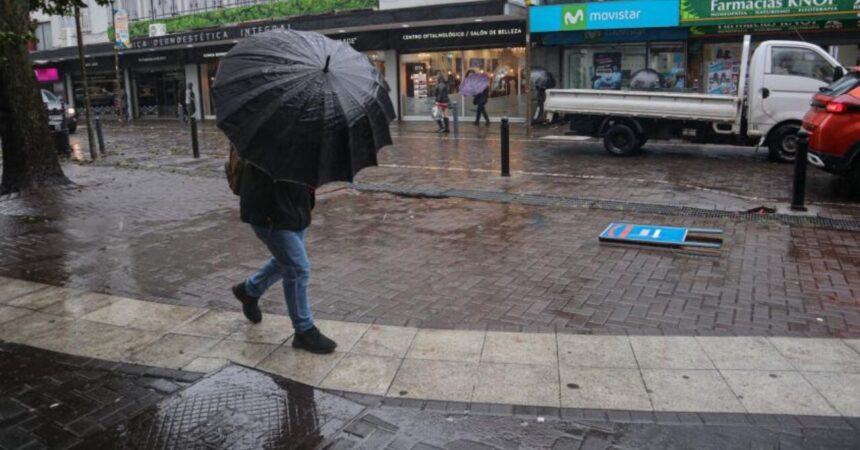 Meteorología emite alerta por lluvias intensas en dos regiones del sur de Chile