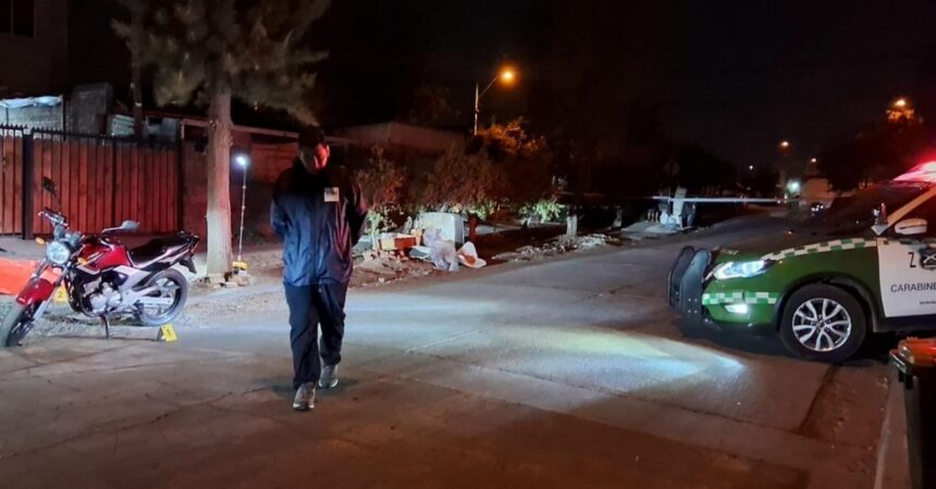 Hombre muere baleado en la vía pública en El Bosque tras recibir múltiples disparos