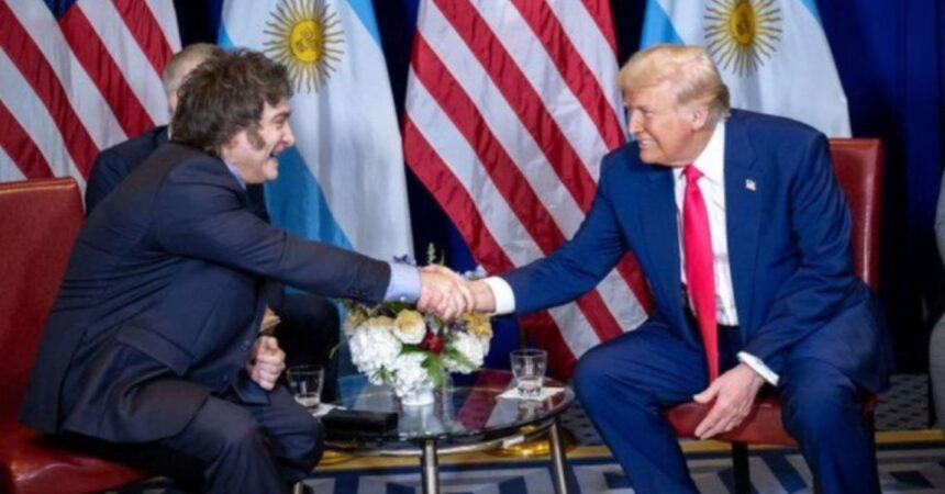 Milei se reúne con Trump y apoya la reciprocidad de aranceles en EE.UU.