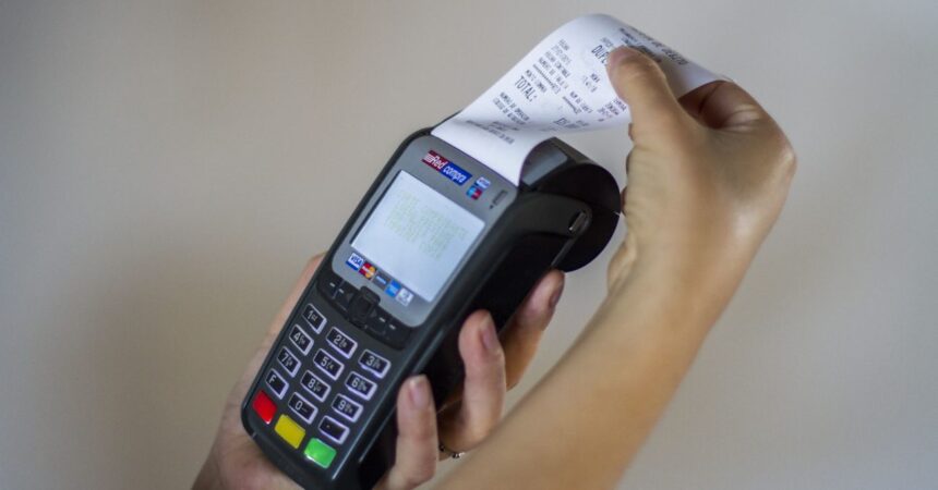 A partir de mayo 2025, el SII obliga a los comercios a entregar comprobantes de venta