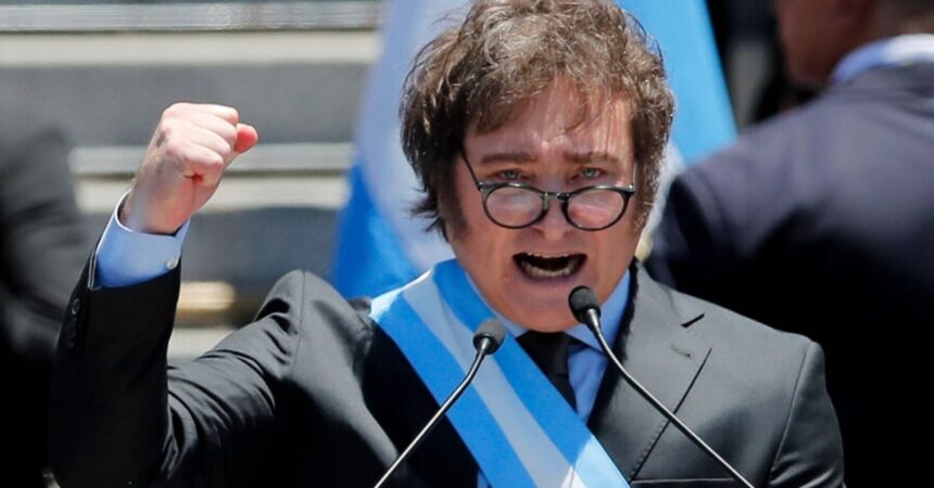 Polémica en Argentina: Gobierno de Milei usa términos discriminatorios en decreto sobre discapacidad