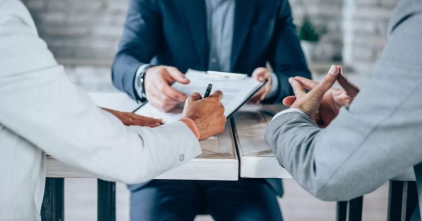 Banco Santander busca trabajadores: Revisa las vacantes disponibles y cómo postular