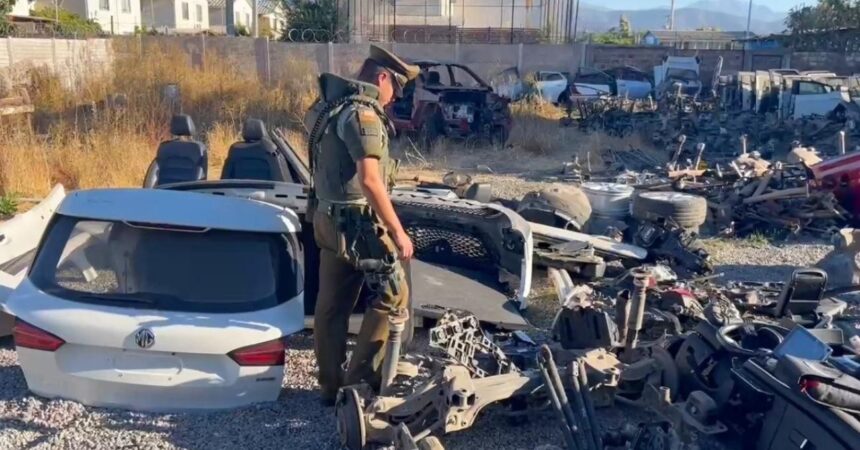 Tres Detenidos en Taller Clandestino de Autos Robados Descubierto Gracias a Facebook