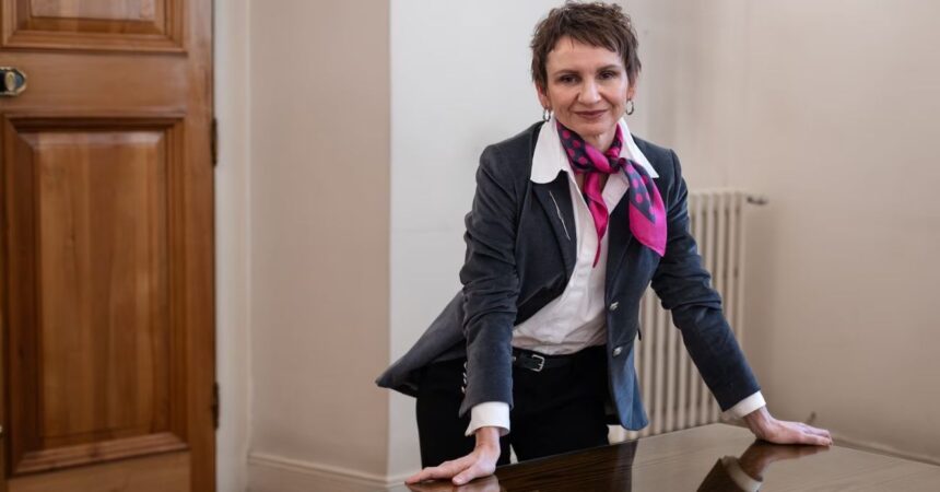 Carolina Tohá renuncia como ministra del Interior en medio de rumores sobre su candidatura presidencial