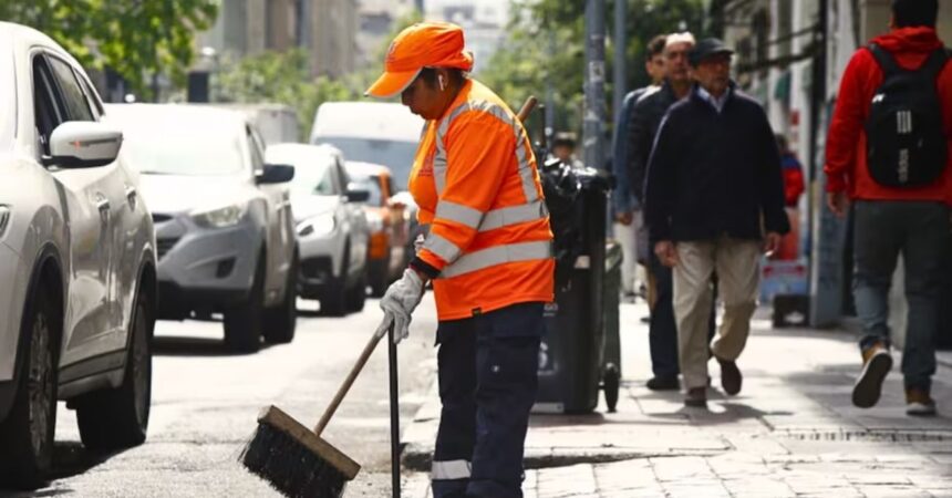 Trabajadores podrán recibir bono de hasta $292.000: revisa si cumples con los requisitos