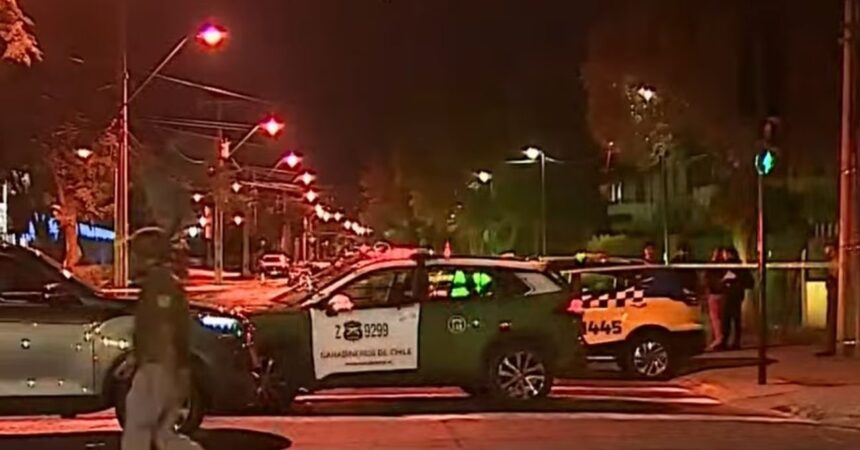 Carabinero expulsado por fotografiar sin permiso a jóvenes detenidos por error en Ñuñoa
