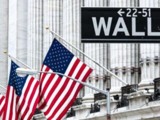 Wall Street cae ante incertidumbre por políticas de Trump: Bolsa chilena resiste