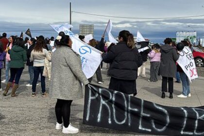 Paro de profesores en Magallanes: 14 mil alumnos sin clases