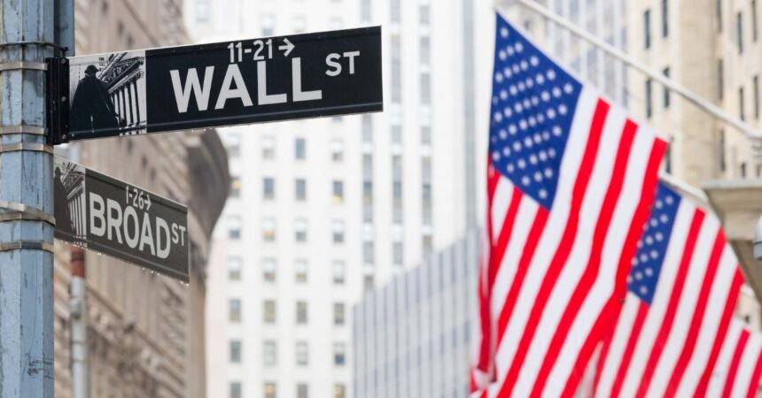 Wall Street en Decadencia y el IPSA Chileno Brilla con su Récord 18
