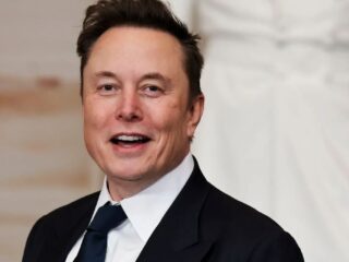 Elon Musk Resuelve Embrollo Financiero de Tesla y Pastelería Chilena