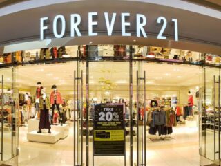 Colapso de Forever 21: su segunda quiebra impacta globalmente