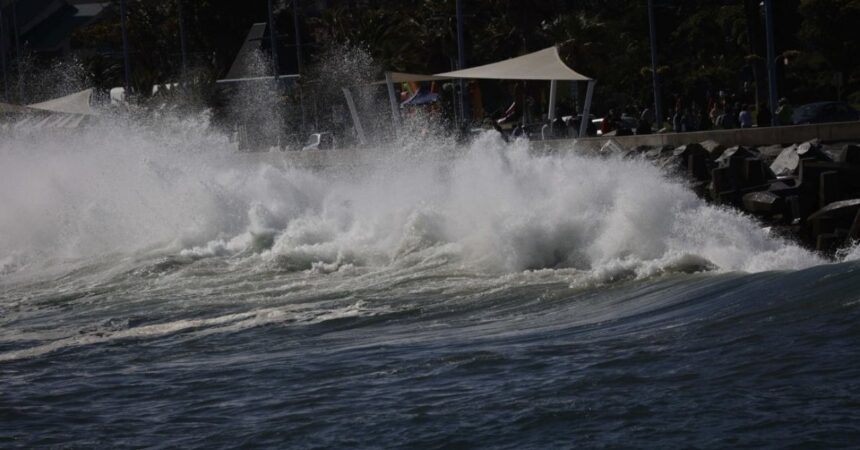 Anuncian Marejadas en la Zona Norte: Oleaje Afectará desde Arica hasta Huasco este Viernes y Sábado