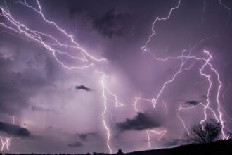 Pronóstico del tiempo en Chile: Lluvias, vientos y tormentas eléctricas para este martes