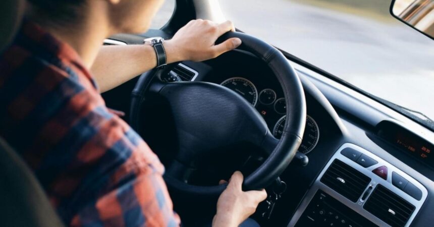 Sence ofrece cursos gratuitos para obtener licencia de conducir profesional: Revisa cómo postular