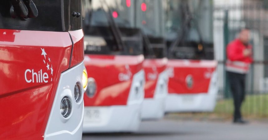 Súper Lunes en la Región Metropolitana: Reforzamiento del transporte público para este 3 de marzo