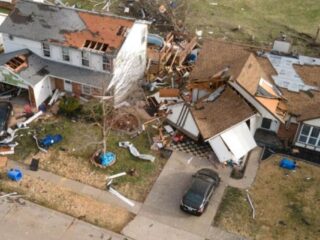 Tormentas y tornados dejan al menos 37 muertos en EE.UU.: estados más afectados y pronóstico