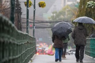 Pronóstico del tiempo en Chile: ¿Dónde habrá lluvias y fuertes vientos este jueves?