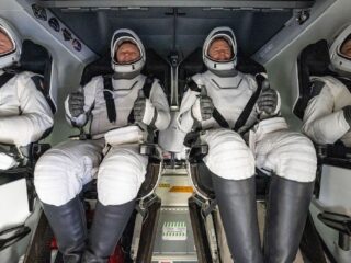 Astronautas de la NASA regresan a la Tierra tras nueve meses varados en la EEI a bordo de una nave de SpaceX