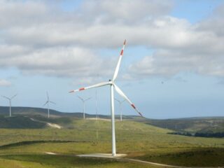 Habitantes de Frutillar rechazan instalación de 49 aerogeneradores en zonas rurales