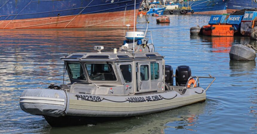 Siete pescadores desaparecidos tras naufragio de lancha en Coronel: continúan las labores de búsqueda