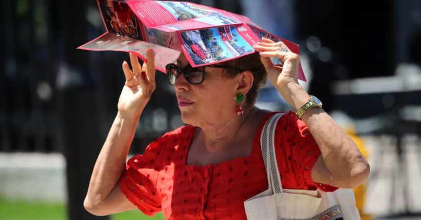 Alerta por ola de calor en Santiago: altas temperaturas marcarán el inicio de abril
